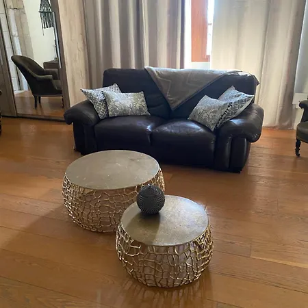 Chateau 13e Siecle Guest house Annecy